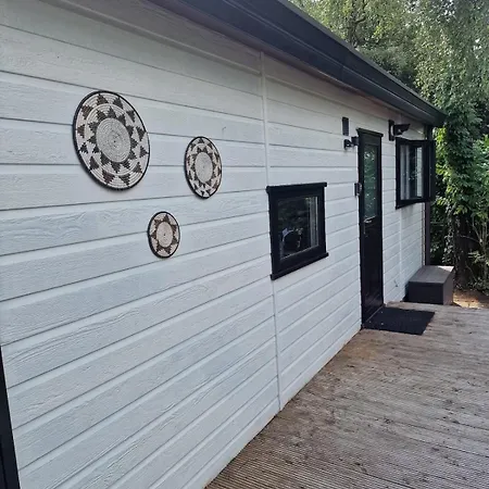 Loom - Modern In The Woods Chalet *