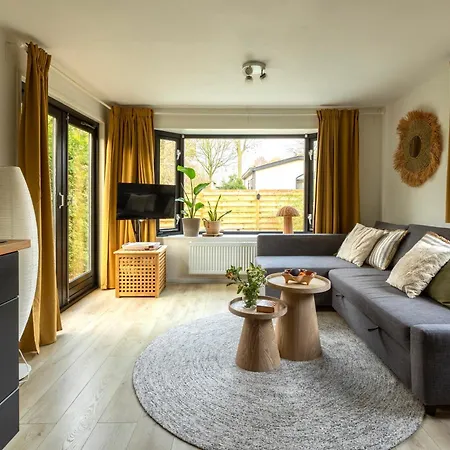 Loom - Modern In The Woods Chalet *