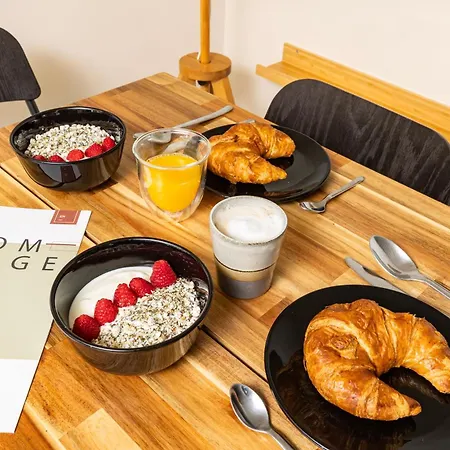 Loom - Modern In The Woods Chalet