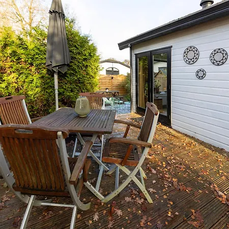 Loom - Modern In The Woods Chalet Putten