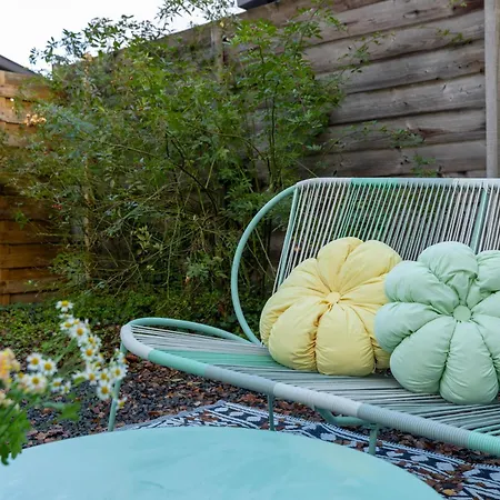 Loom - Modern In The Woods Chalet