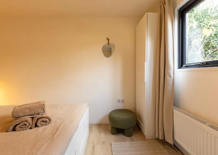 Alpstuga Loom - Modern In The Woods Putten