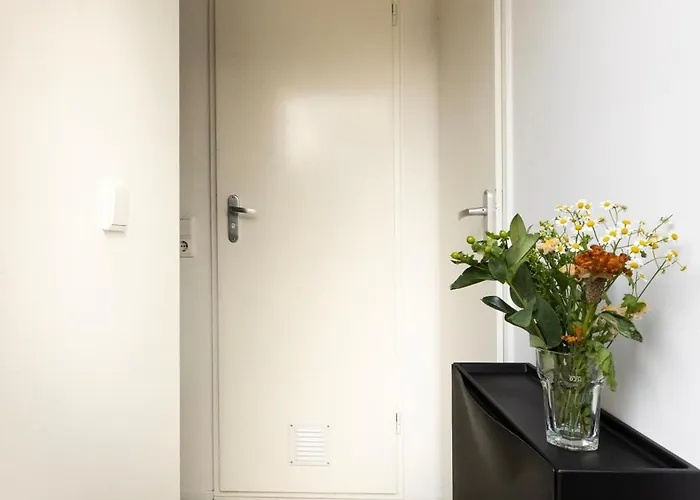 Alpstuga Loom - Modern In The Woods Putten